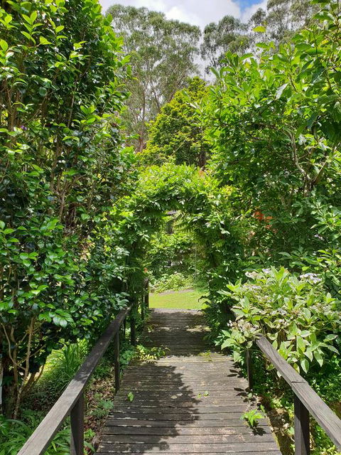 English Gardens - Garden Cottage - Hotel Gold Coast 0