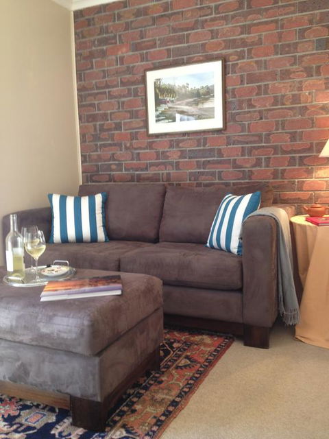 Every Man And His Dog Vineyard - Hotel Gold Coast 1