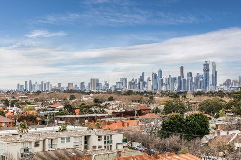 Exquisite 2 Bed Apartment With Beach & City Views - Hotel Gold Coast 3
