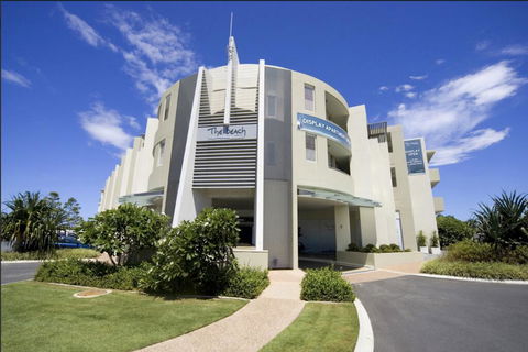 EXTRA LARGE 2 Bed Apartment - 3 Pools And Spa - Mountain View - BEACHFRONT LOCATION CABARITA BEACH - Hotel Gold Coast 1