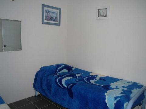 Fabulous Location - Ground Floor Waterfront Unit! Clearview Apartments - Hotel Gold Coast 1