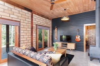 Book Needles Accommodation Vacations Hotel Gold Coast Hotel Gold Coast
