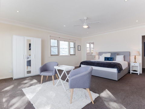 Filoli', 91 Foreshore Drive - Huge Waterfront Home - Hotel Gold Coast 3