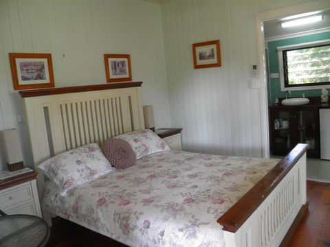 Follywood Guesthouse B&B - Hotel Gold Coast 0