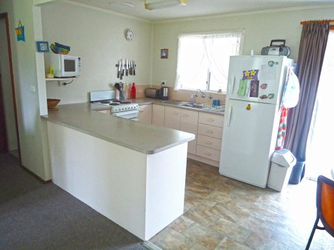 Frangipani Cottage @ Callala Beach - Hotel Gold Coast 2