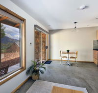 Freycinet Stone Studio 8 - Sandstone - Hotel Gold Coast