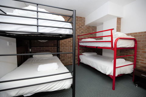 Gables 11 On Clyde Street - Hotel Gold Coast 2
