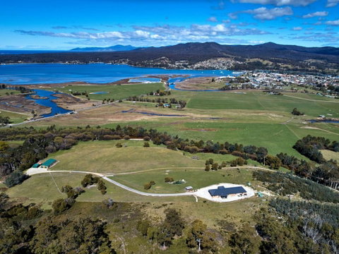 George River Park - Hotel Gold Coast 1