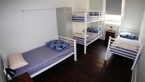 Geraldton Backpackers - Hotel Gold Coast 2