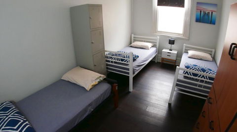 Geraldton Backpackers - Hotel Gold Coast 1