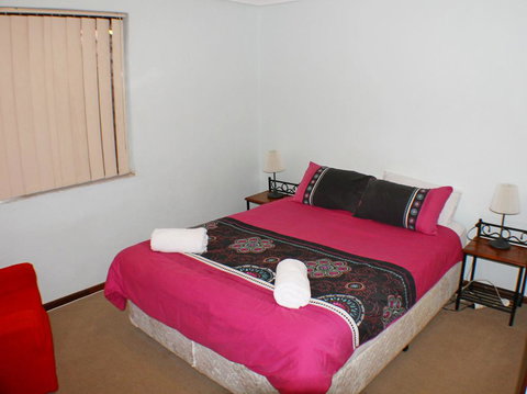 Geraldton Holiday Unit - Hotel Gold Coast 2
