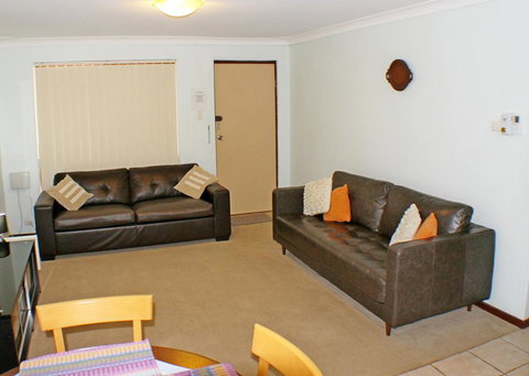 Geraldton Holiday Unit - Hotel Gold Coast 1