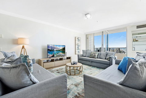 Golden Gate 2 Storey Penthouse With Pool - We Accommodate - Hotel Gold Coast 3