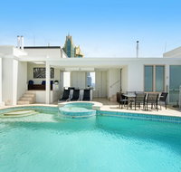 Golden Gate 2 Storey Penthouse with Pool - We Accommodate