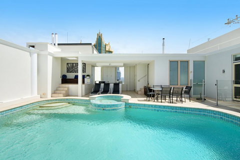 Golden Gate 2 Storey Penthouse With Pool - We Accommodate - Hotel Gold Coast 0