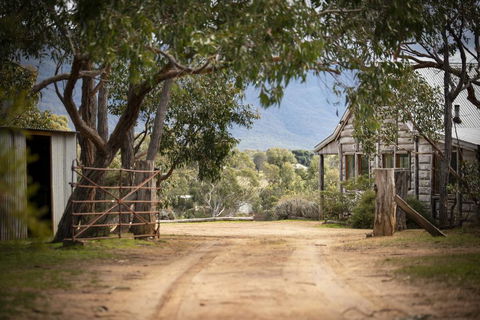 Grampians Pioneer Cottages - Hotel Gold Coast 2