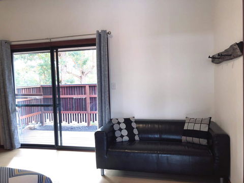 GRAPE JUICE STUDIOs 4km To Town And Surfers Point - Hotel Gold Coast 1