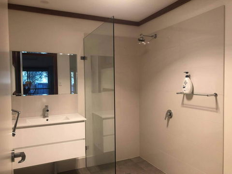 GRAPE JUICE STUDIOs 4km To Town And Surfers Point - Hotel Gold Coast 2