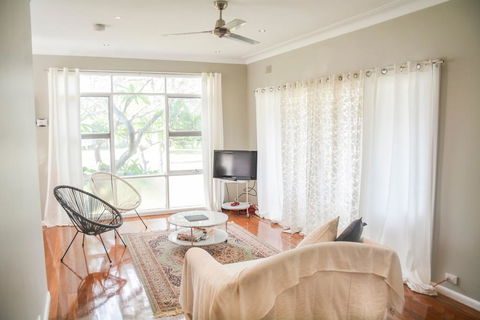 Gregory's Place - Hotel Gold Coast 0