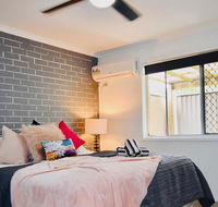Grey Brick Apartment - Hotel Gold Coast