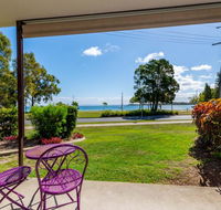 Ground Floor with water views and pool - Hotel Gold Coast