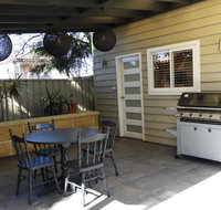 Guesthouse with Pool  BBQ - 10 kms from CBD - Hotel Gold Coast