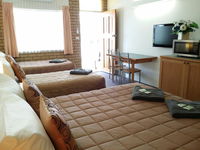 Book Guyra Accommodation Vacations Hotel Gold Coast Hotel Gold Coast