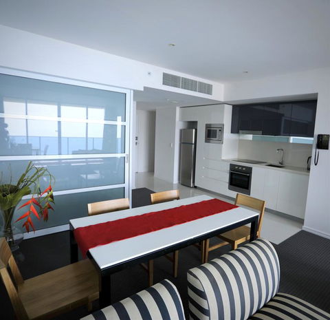 H Luxury Apartment At Surfers Paradise - Hotel Gold Coast 2