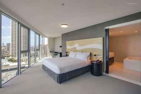 H Ocean View In Surfers Paradise - Hotel Gold Coast 2