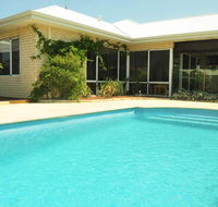 Halls Head Holiday Home - Hotel Gold Coast