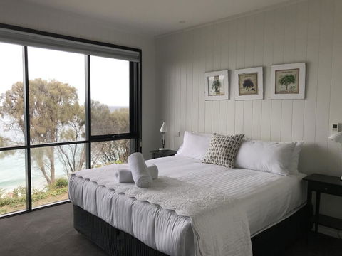 Hamptons On The Bay - Hotel Gold Coast 1