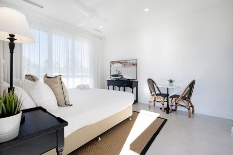 Hamptons Style 2 Bedroom Executive Luxury Apartment - Hotel Gold Coast 2