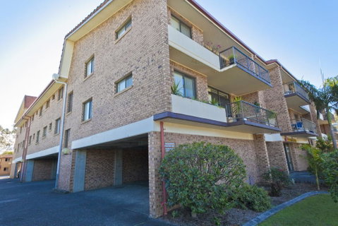 Hawaiian Gardens - Unit 22 - Hotel Gold Coast 1