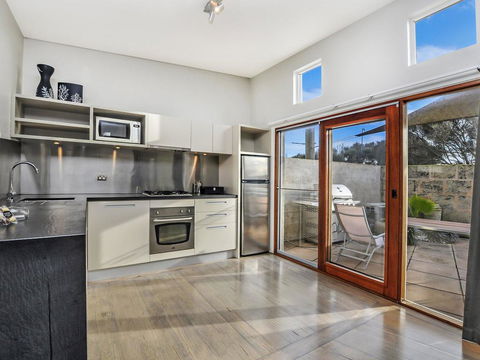 HEARN'S BEACHSIDE VILLA 1 - Hotel Gold Coast 2