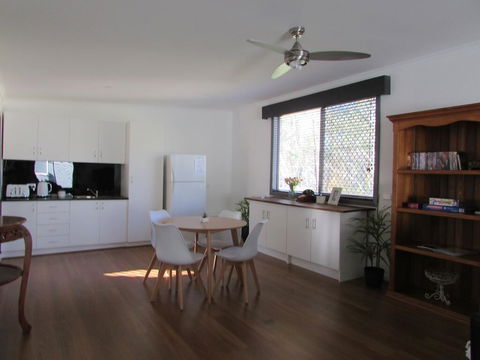 HEATHCOTE SHIRAZ COUNTRY STAYS - Hotel Gold Coast 1
