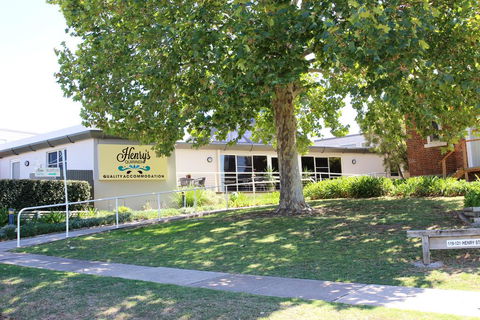 Henry's Quirindi - Hotel Gold Coast 3