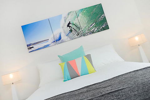 Hi 5 Luxury Holiday Apartments - Hotel Gold Coast 2
