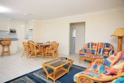 Hi Surf Unit 1, 92 Head St, Forster - Hotel Gold Coast 2