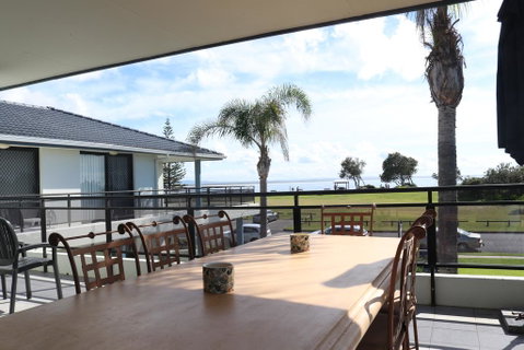 Hi Surf Unit 3, 92 Head St, Forster - Hotel Gold Coast 1