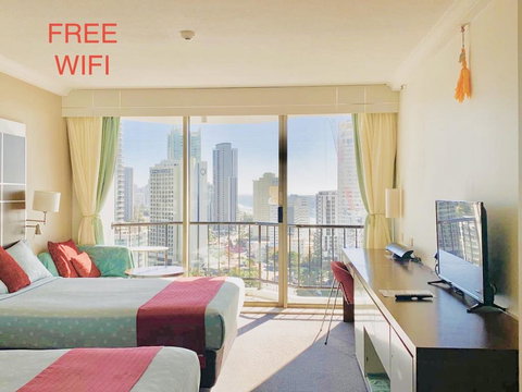 High Floor Twin Share With Ocean View At Surfers Paradise - Hotel Studio - Hotel Gold Coast 1