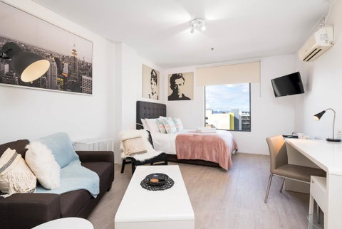 High In The Sky Executive - Hotel Gold Coast 2