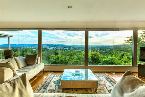 Highview - Hotel Gold Coast 0