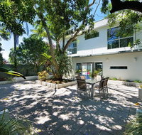 HOLIDAY HOME - 6 BEDROOMS CLOSE TO TOWN