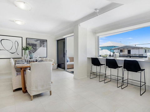 Home By The Sea - Hotel Gold Coast 2