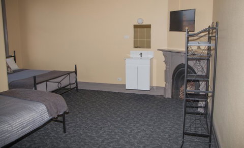 Hotel Cessnock - Hotel Gold Coast 2