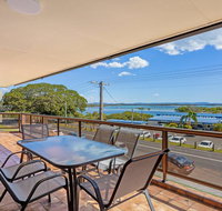 Island View 4 -Opposite Wallis Lake - Hotel Gold Coast