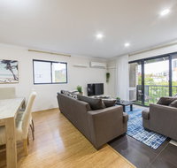 ISOLATION READY Super Size Me Top Location. Isolation Ready. Sanitised. Free CAT Bus Pool Gym and everything at your finge - Hotel Gold Coast
