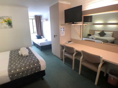 Jacaranda Place Motor Inn - Hotel Gold Coast 1