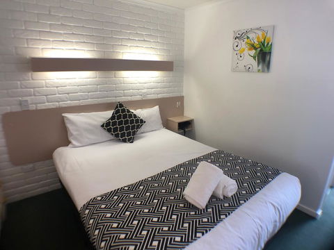 Jacaranda Place Motor Inn - Hotel Gold Coast 2