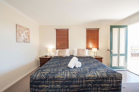Jacaranda Place Motor Inn - Hotel Gold Coast 0